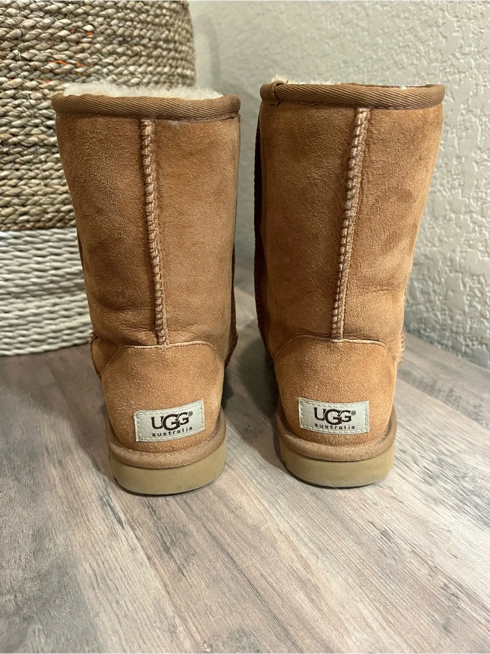 UGG Short Shearling Boots - Chestnut Tan